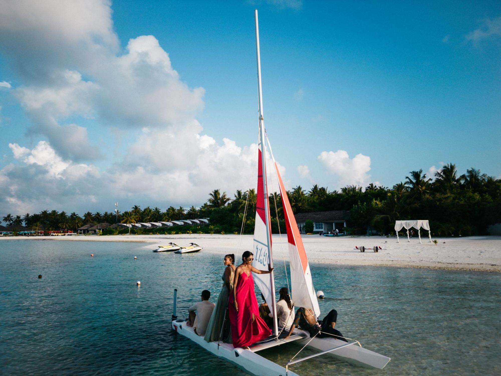 ซินนามอน ฮาคูรา ฮูรา มัลดีฟส์ - ออล อินคลูซีฟ Hotel Hakuraa Huraa ภายนอก รูปภาพ